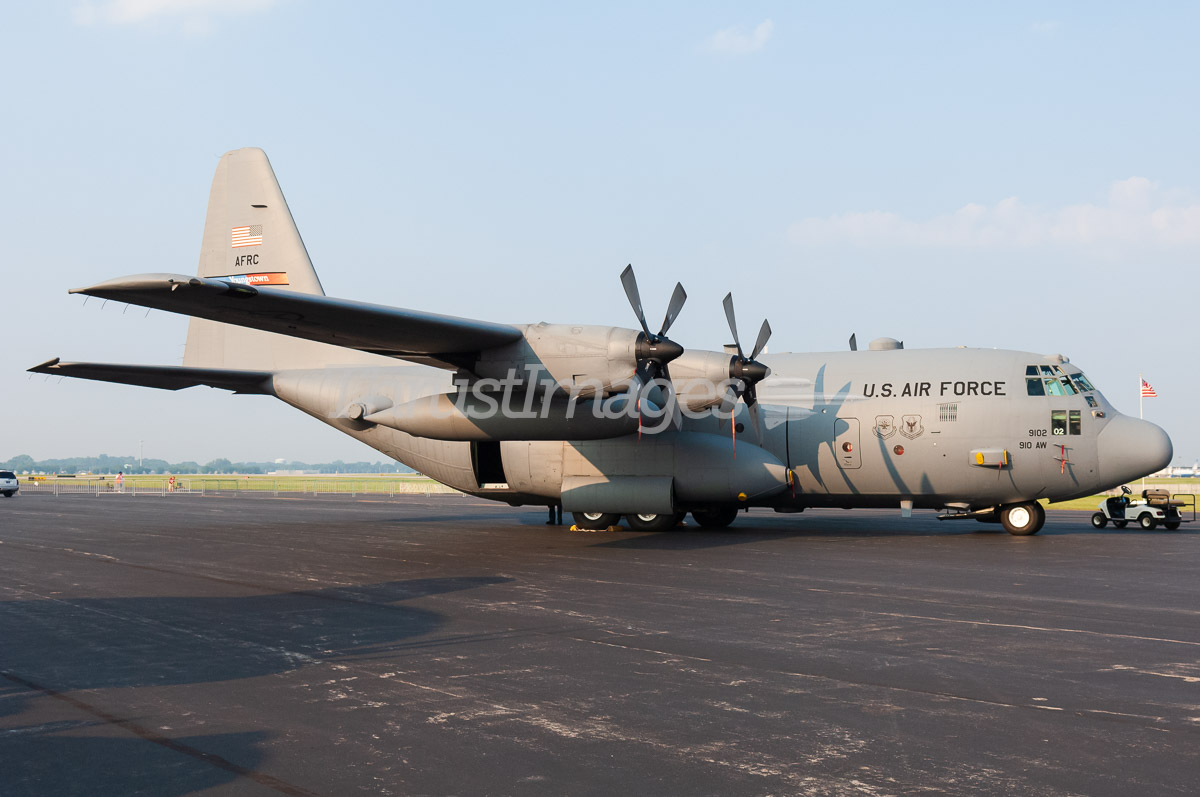 Lockheed C-130H Hercules (L-382)